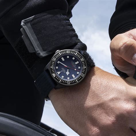 New Pelagos FXD GMT 